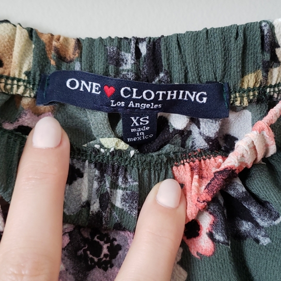 Green floral off shoulder long sleeve shirr - Picture 3 of 4